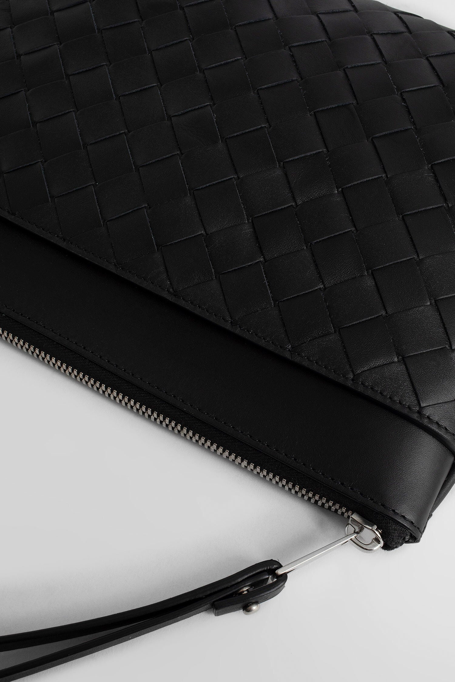 Bottega Veneta BOTTEGA VENETA MAN BLACK CLUTCHES & POUCHES