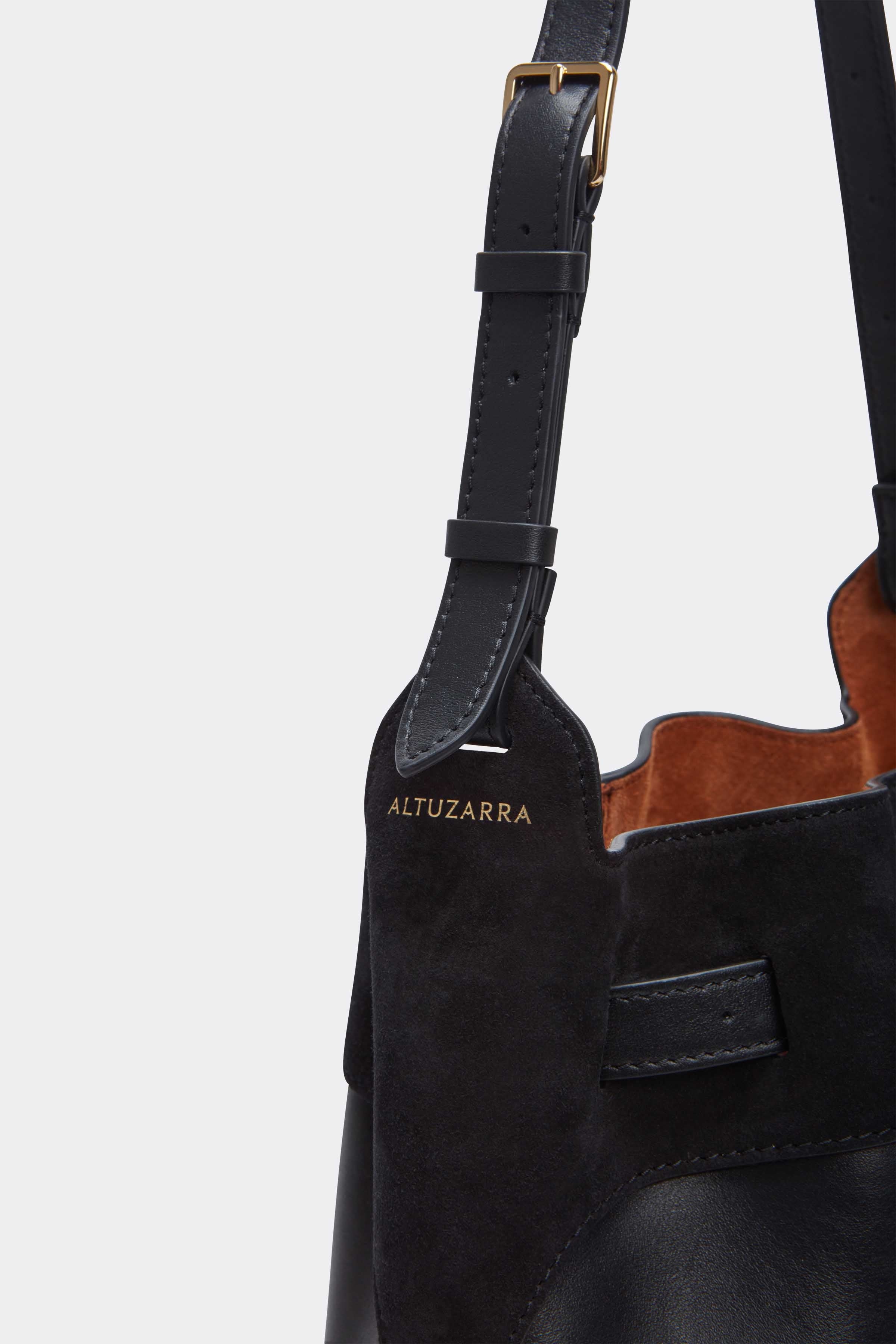 'PLAY' BUCKET BAG - 4