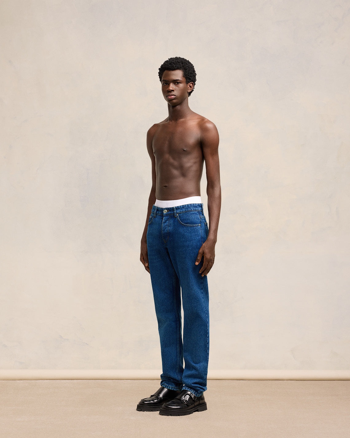 CLASSIC FIT JEANS - 6