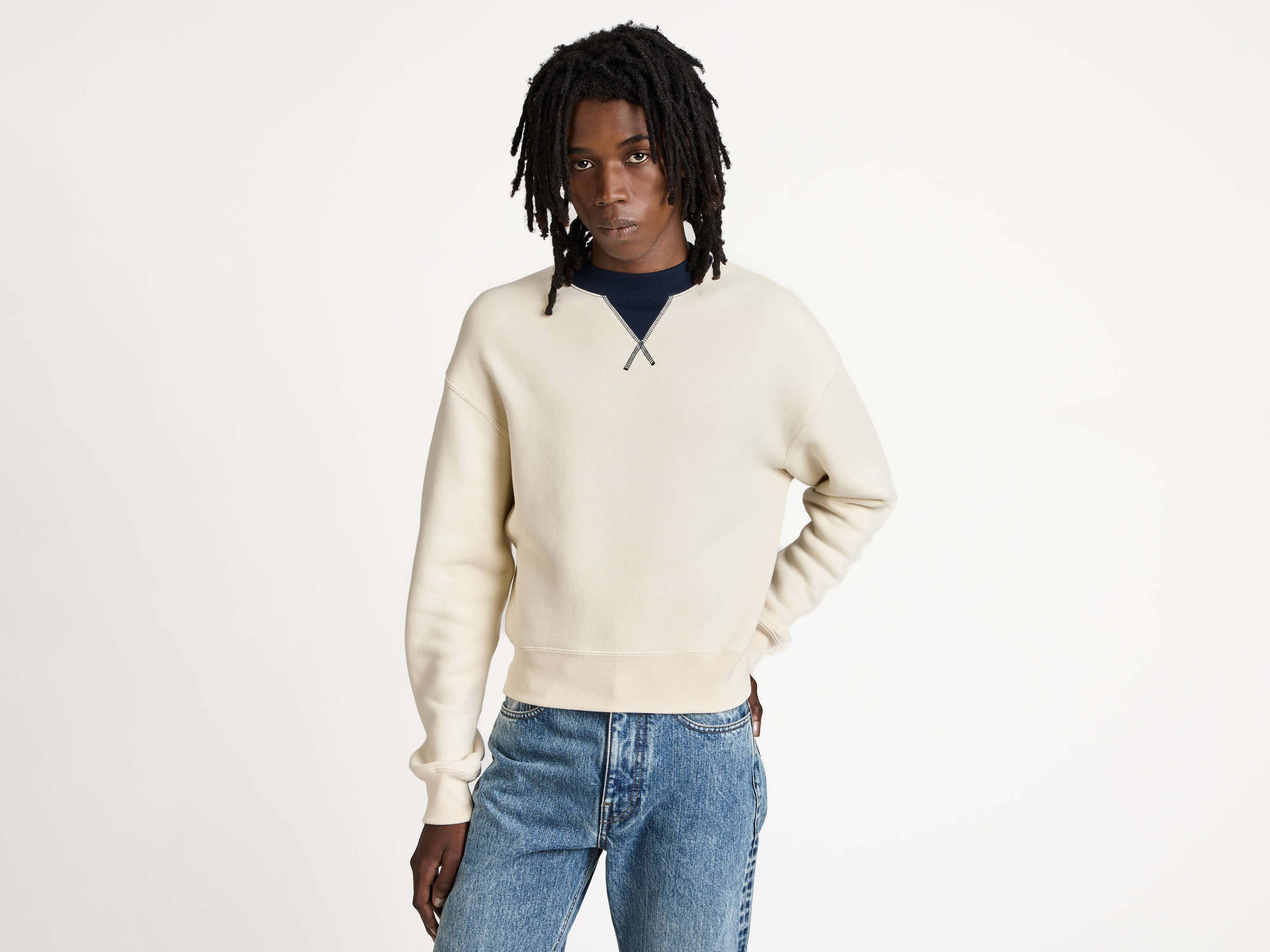 CONTRAST COLLAR SWEATSHIRT IN ECRU & NAVY - 4