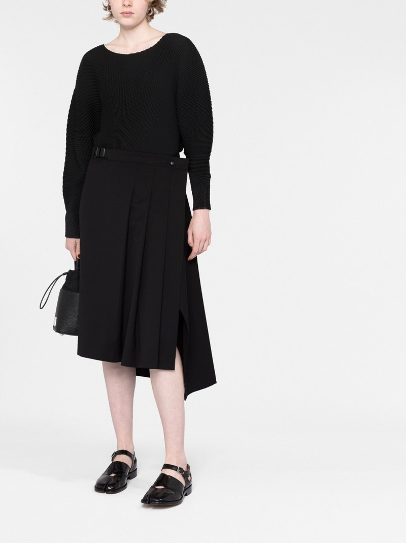ISSEY MIYAKE asymmetric-design recycled-polyester sweatshirt outlook