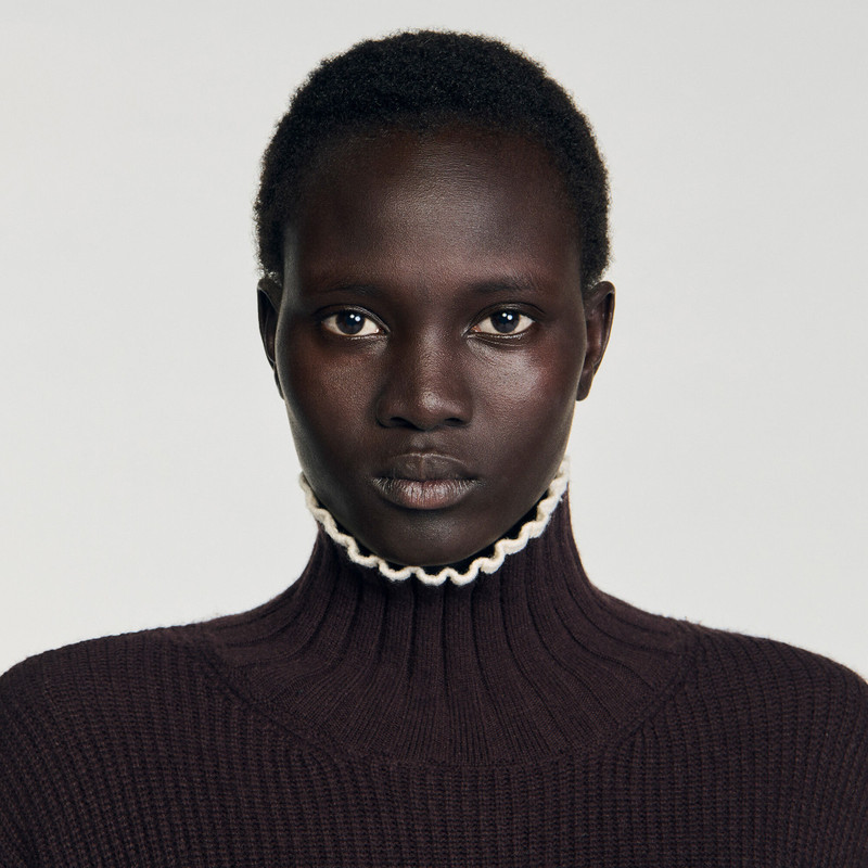 TURTLENECK SWEATER 4