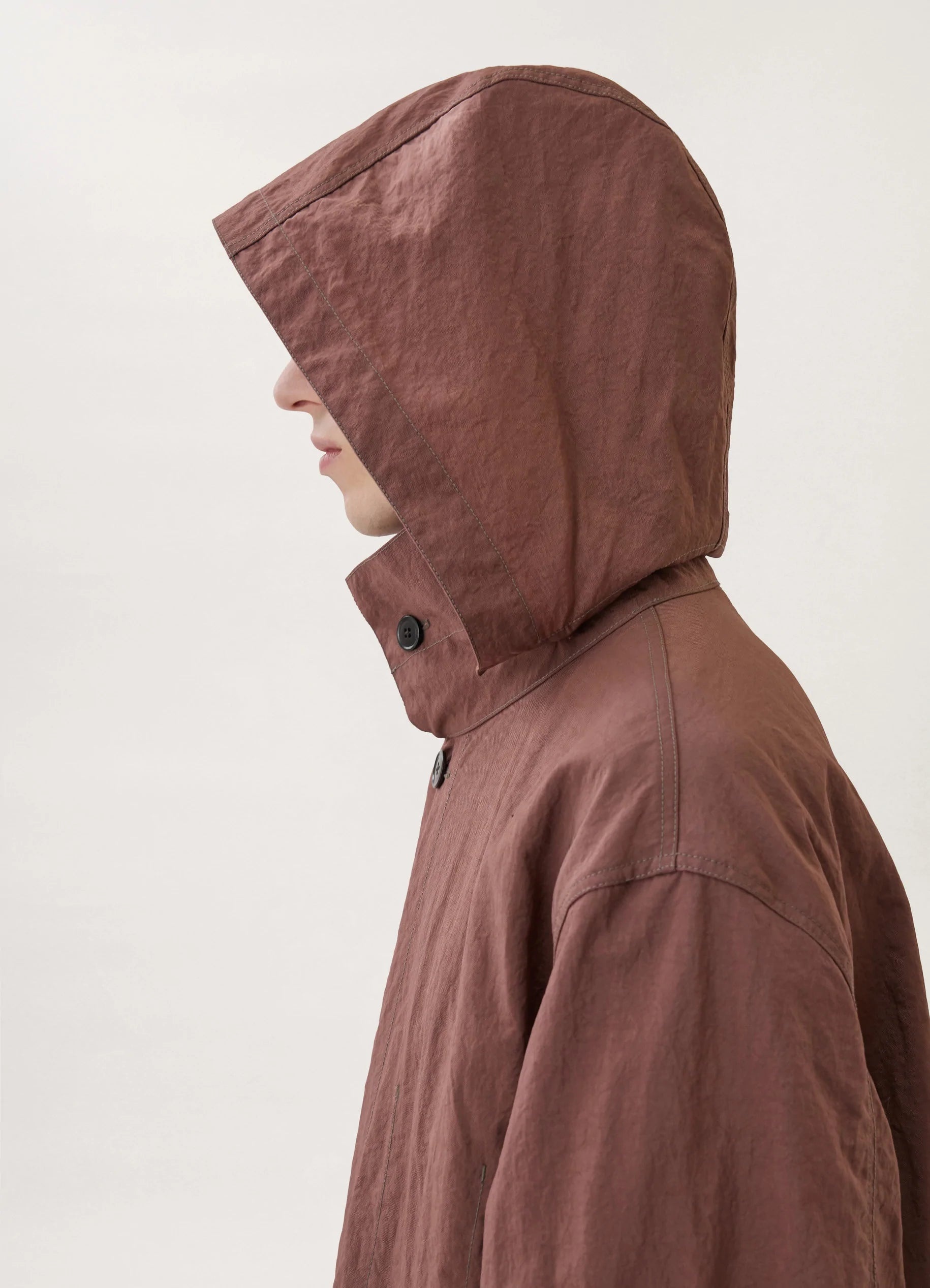 LIGHT TRENCH COAT
NYLON CANVAS - 9