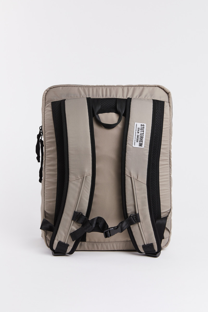 Stutterheim Utility Day 9L Backpack Potato outlook