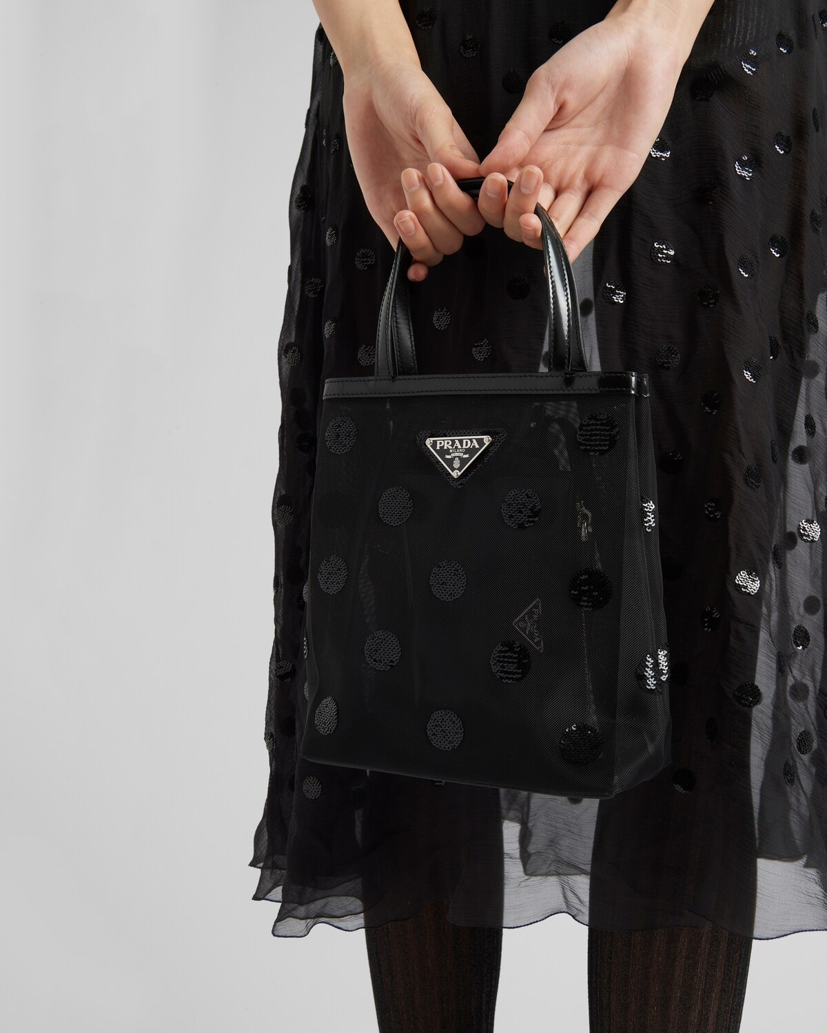 Small polka-dot mesh tote bag - 2