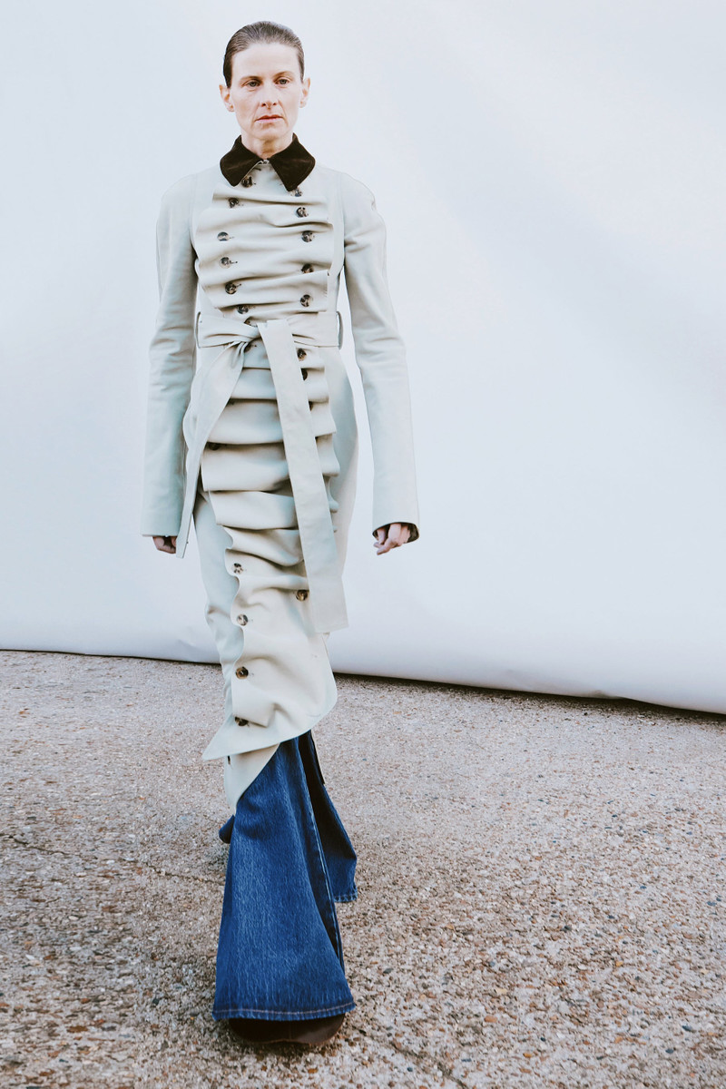 BIB-FRONT STRUCTURED TRENCH COAT LIGHT KHAKI 3