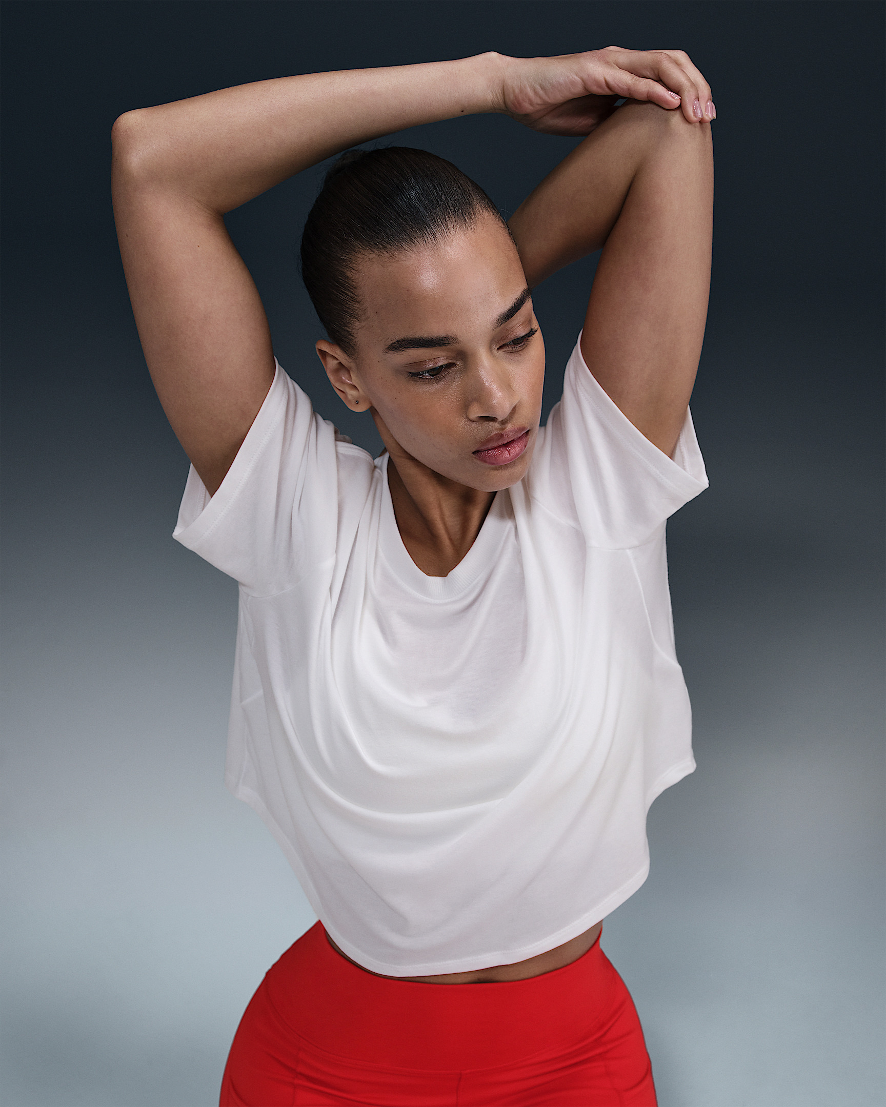 Nike One Relaxed Women's Dri-FIT Cropped Short-Sleeve Top - 3