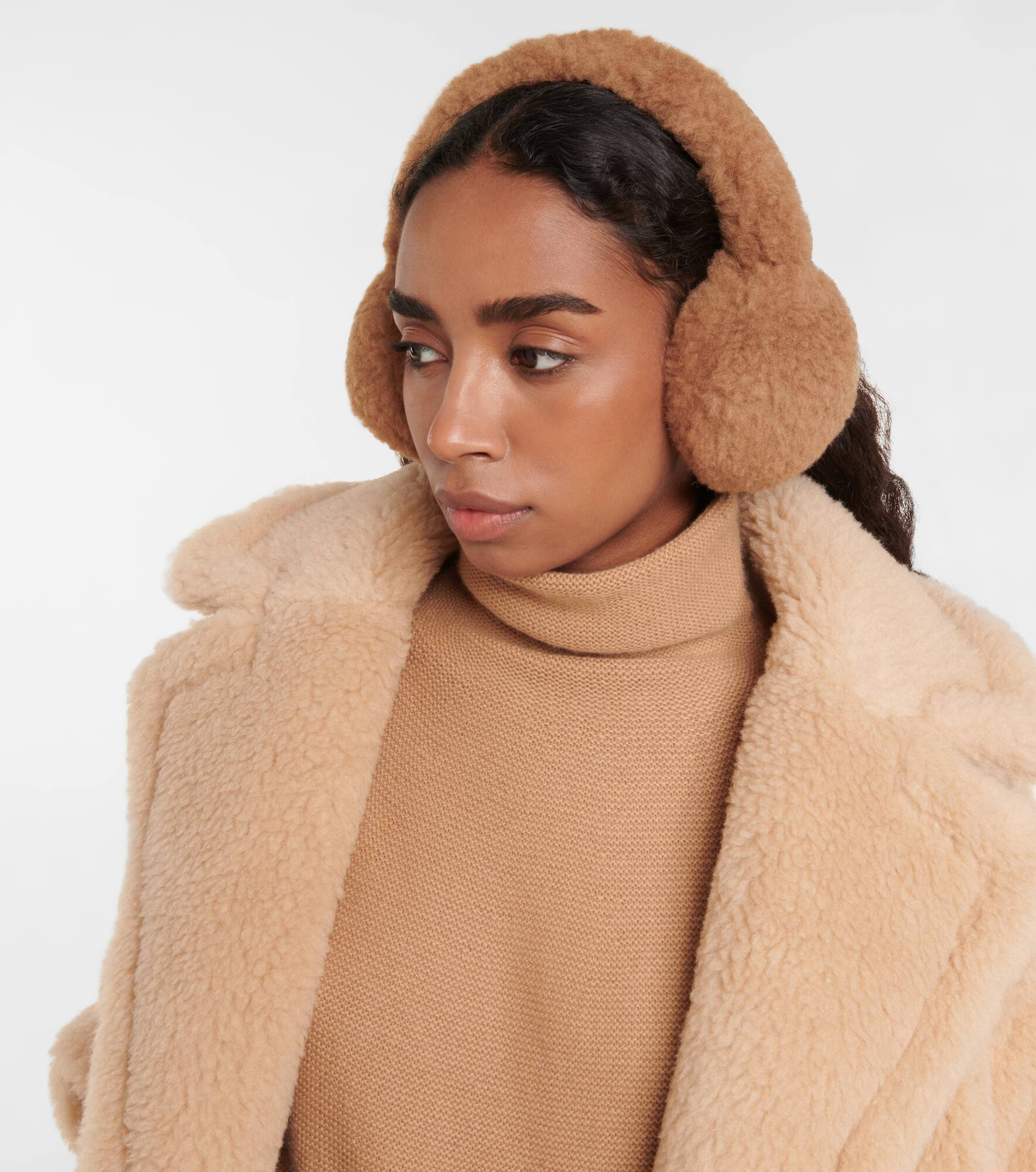 Camel hair and silk ear muffs - 2