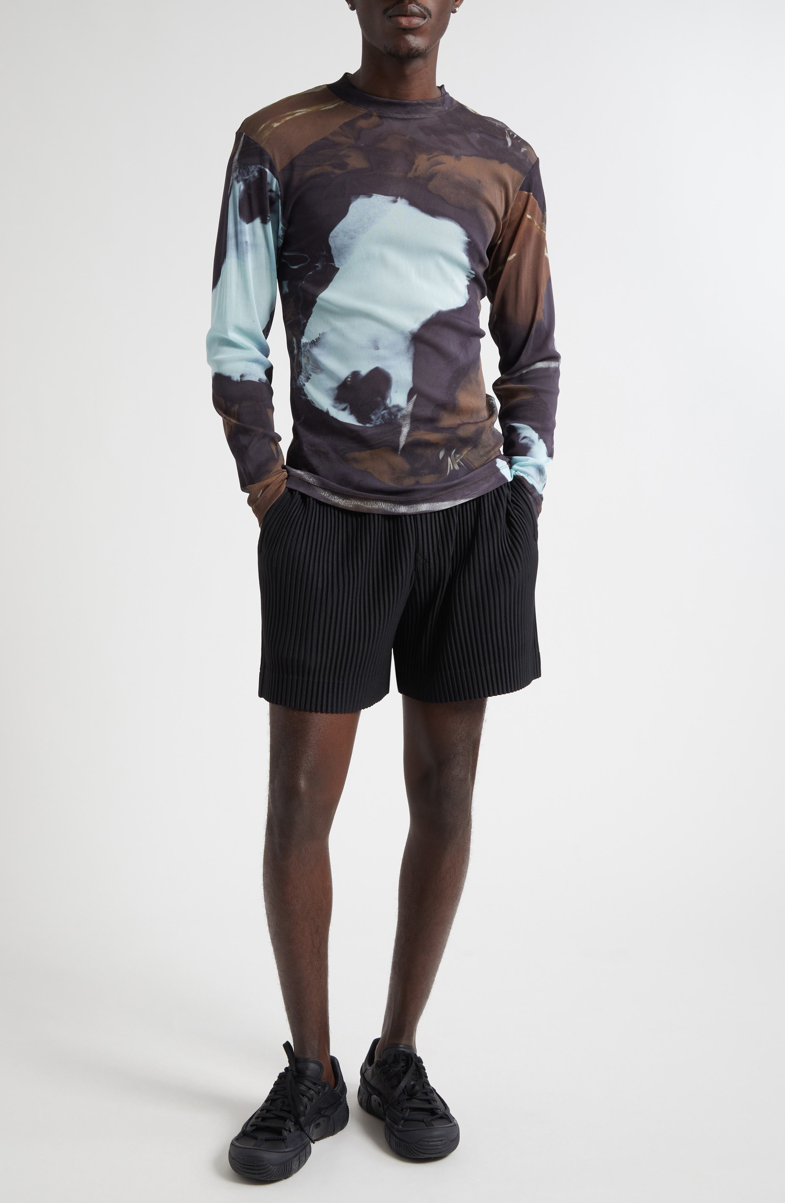 Homme Plissé Issey Miyake Monthly Colors July Pleated Shorts in Black at Nordstrom - 2
