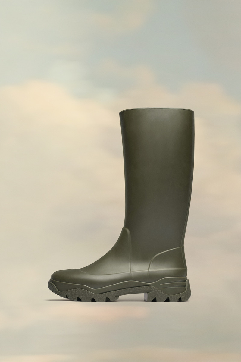 Maison Margiela Tabi rubber boots outlook