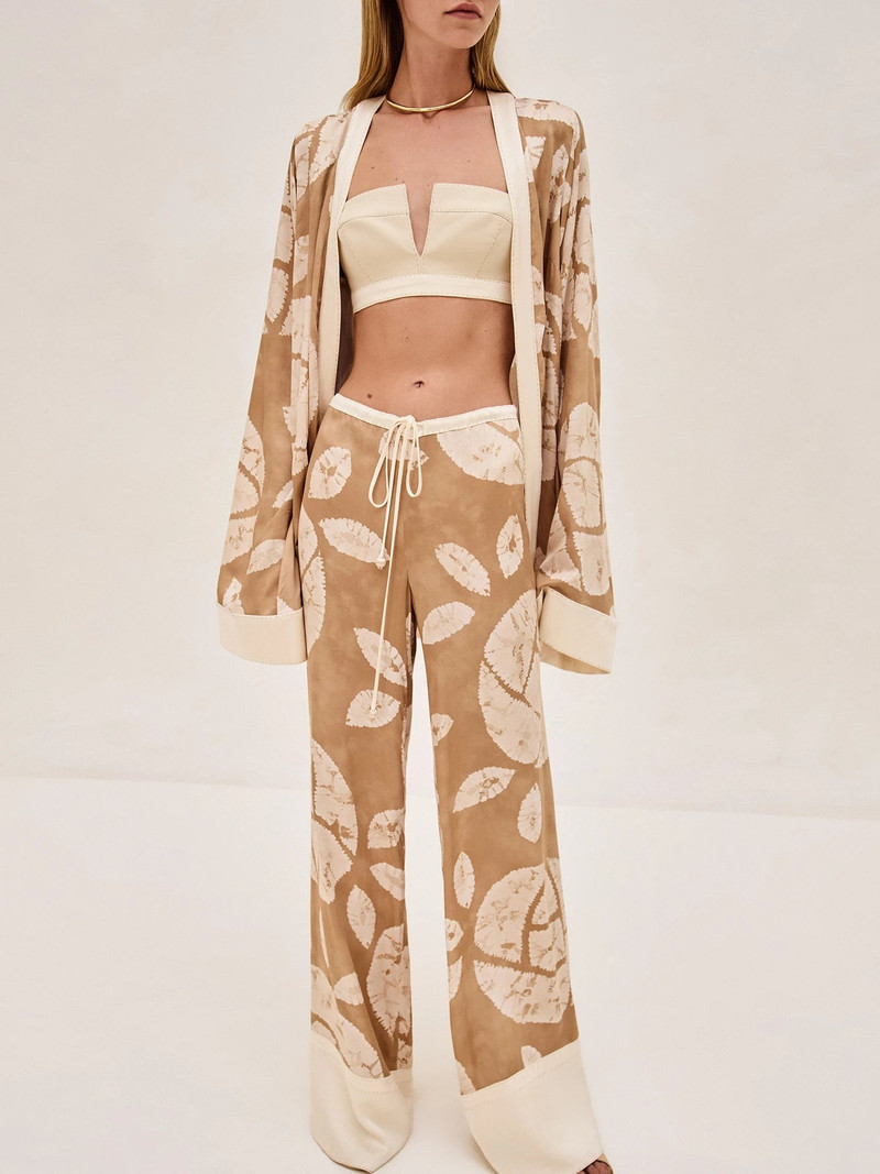 ALEXIS Tiani Pant outlook