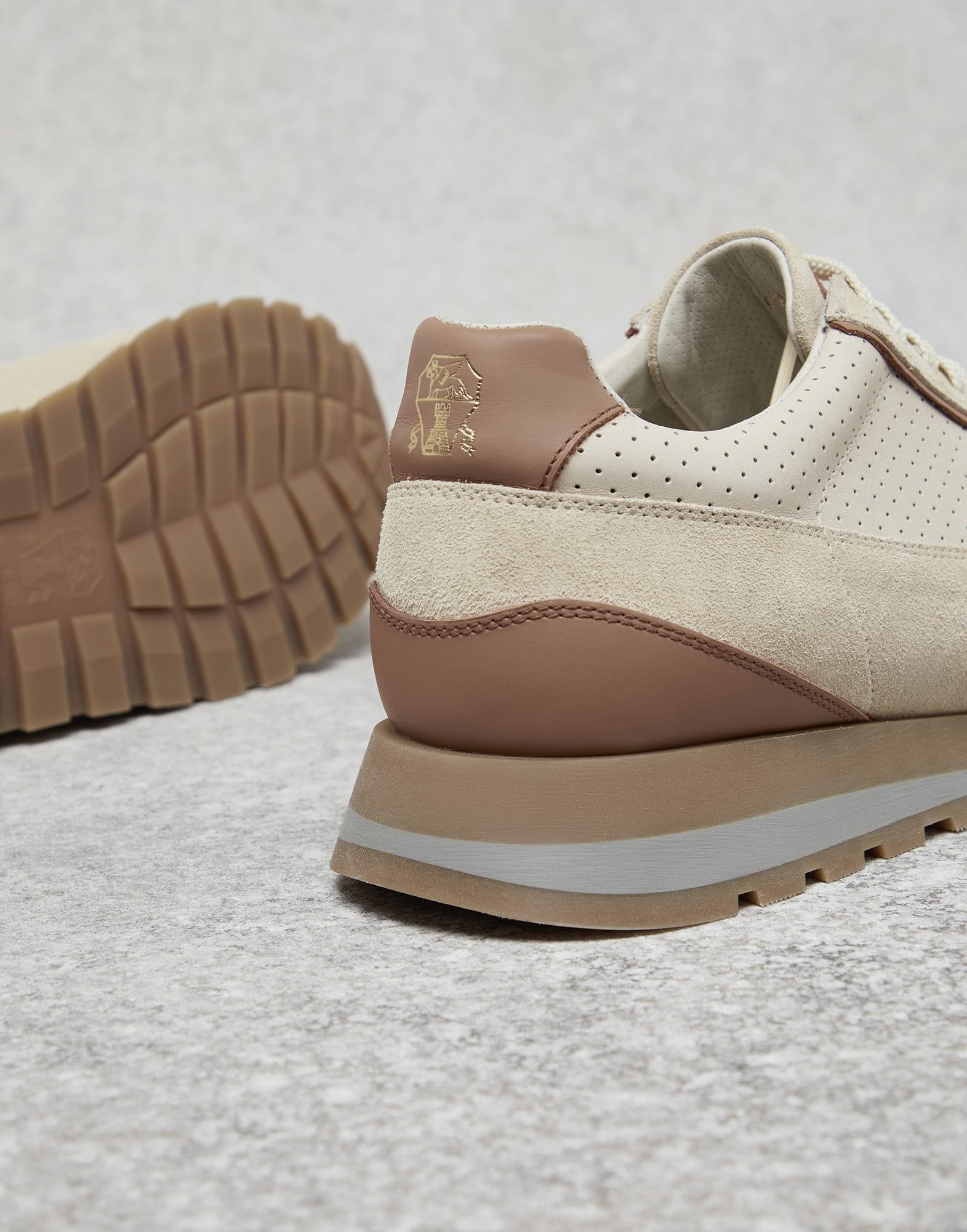 Punched calfskin and suede runners - 3