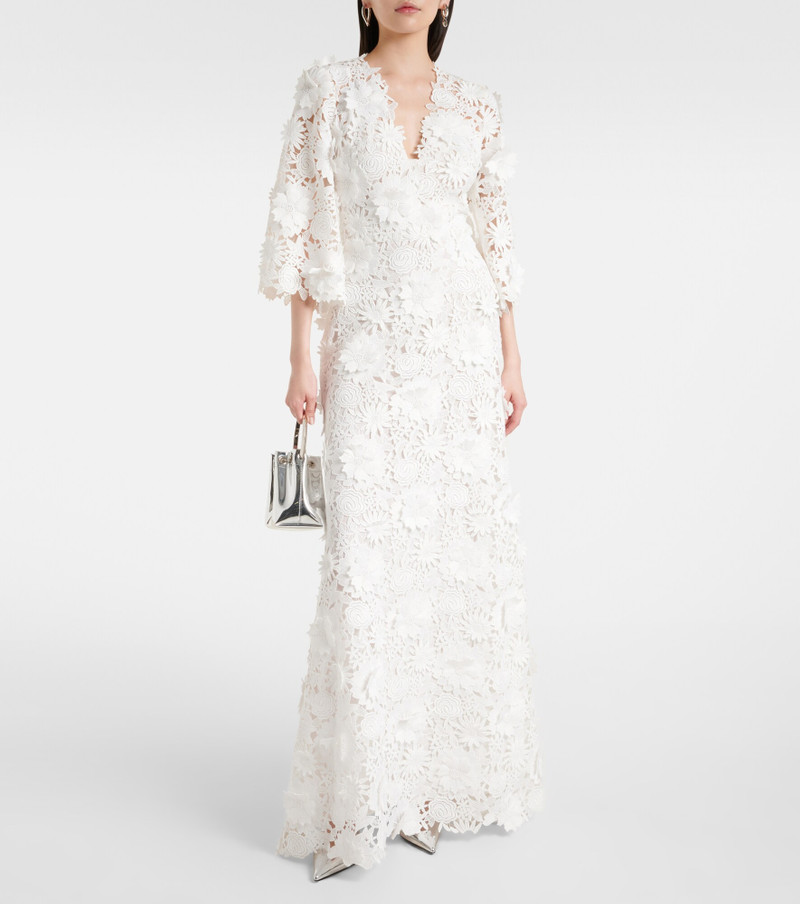 Monique Lhuillier Bridal floral lace gown outlook