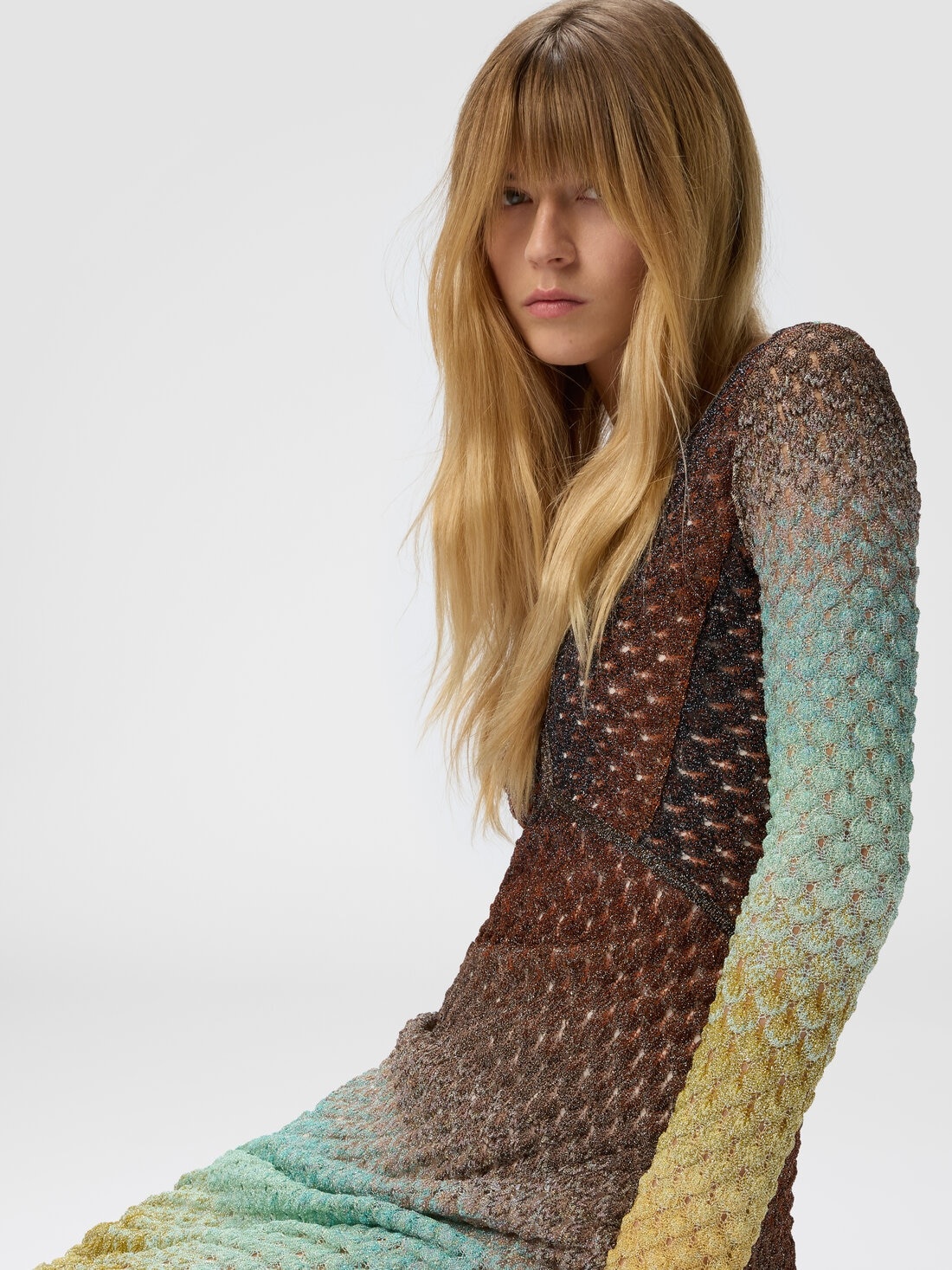 Flared dégradé long dress with V-neck - 4