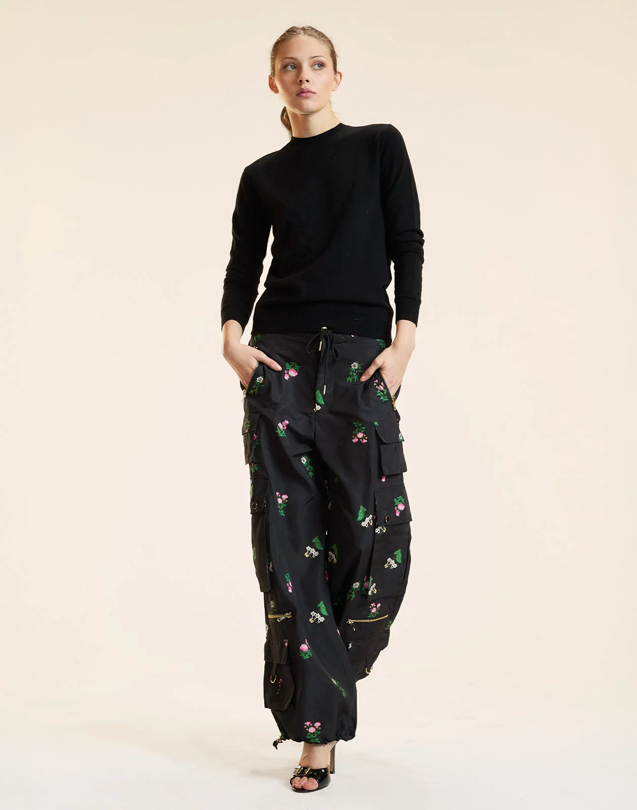 Bouquet Printed Cargo Pants - 1