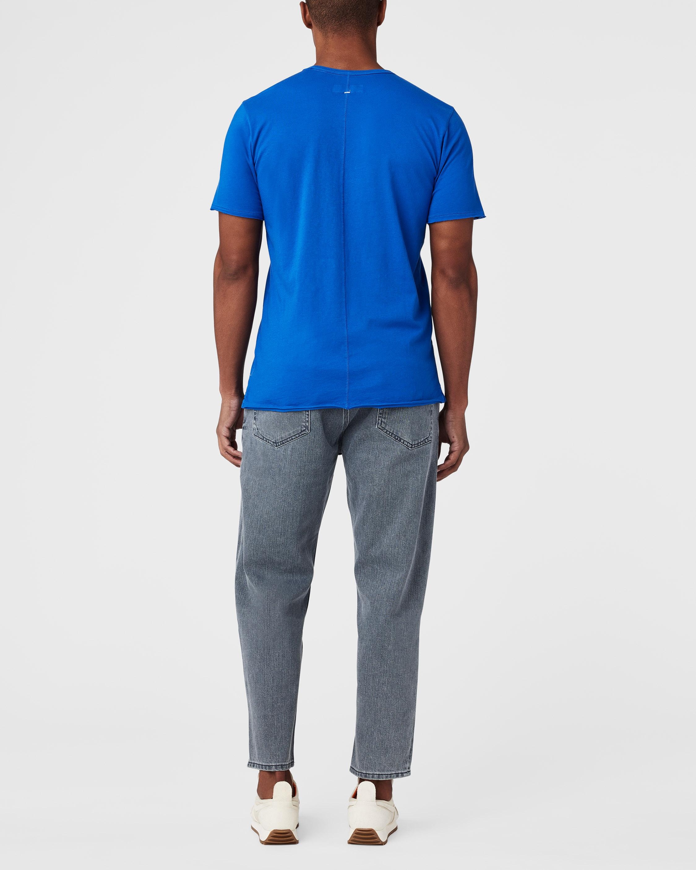Miles Tee
Organic Cotton T-Shirt - 3