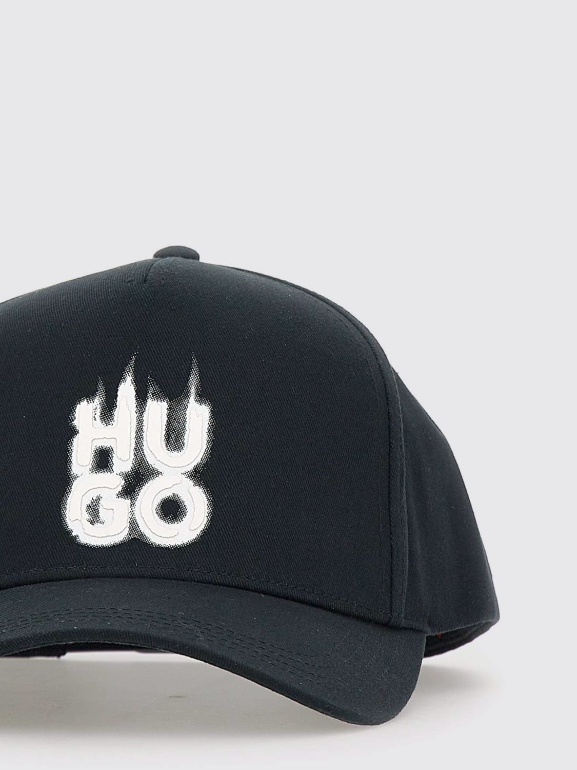 Hat men Hugo - 2