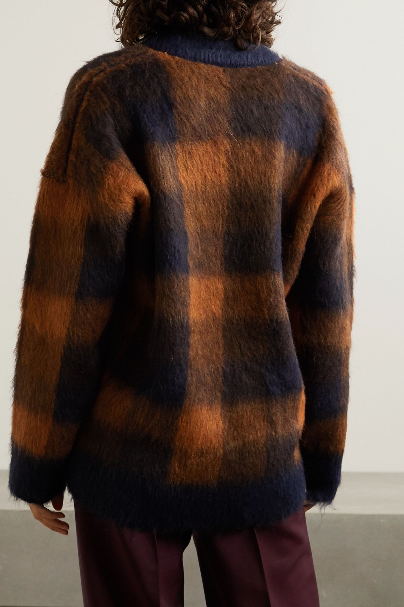 Oversized checked knitted sweater - 3