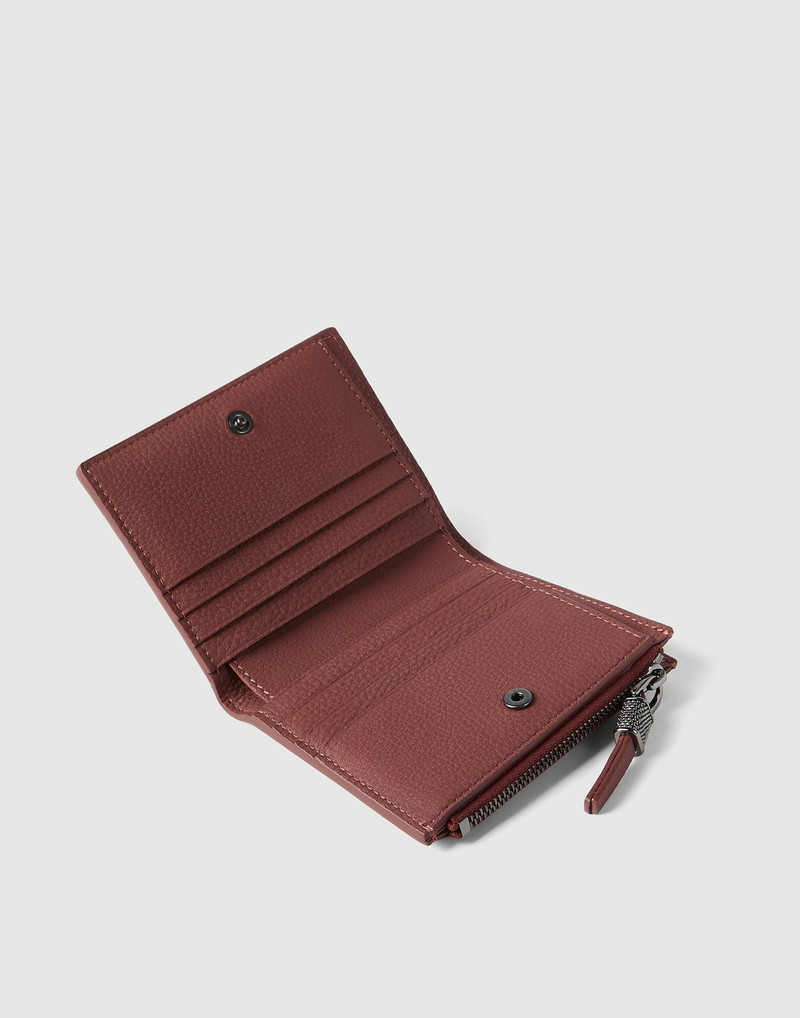 Grained calfskin compact wallet with shiny zipper pull 3