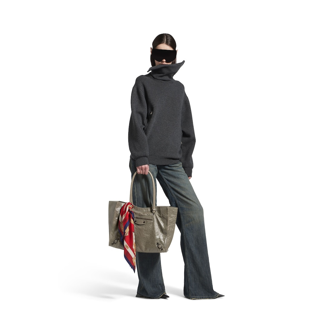 Women's Le City Tote Bag Medium in Army Green - 6