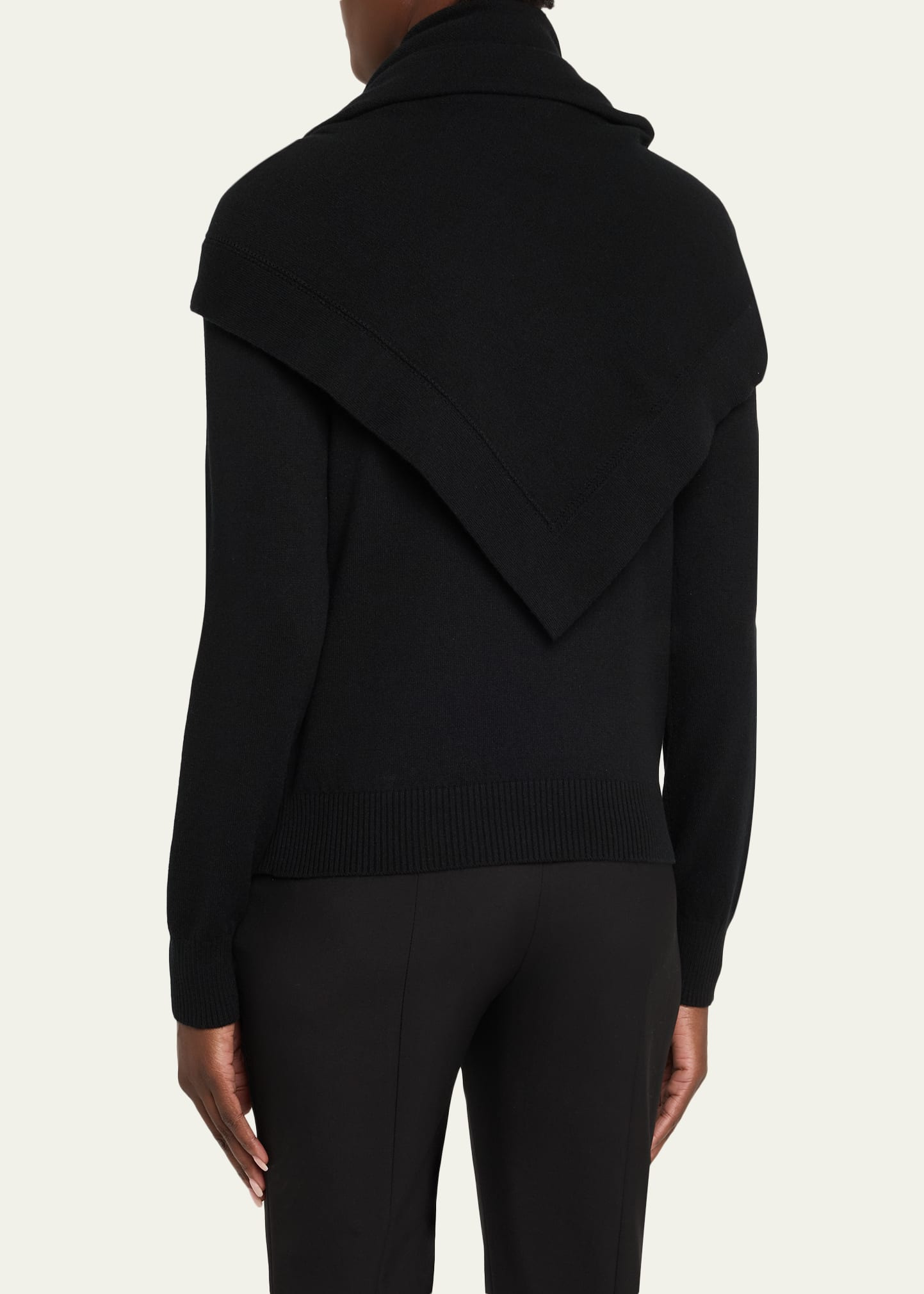 Crewneck Sweater With Removable Scarf - 3