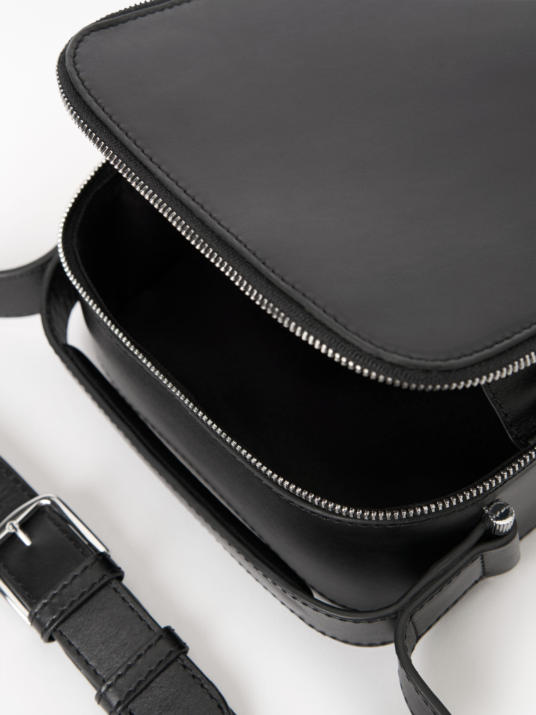 Taberne CX Crossbody Bag - 3