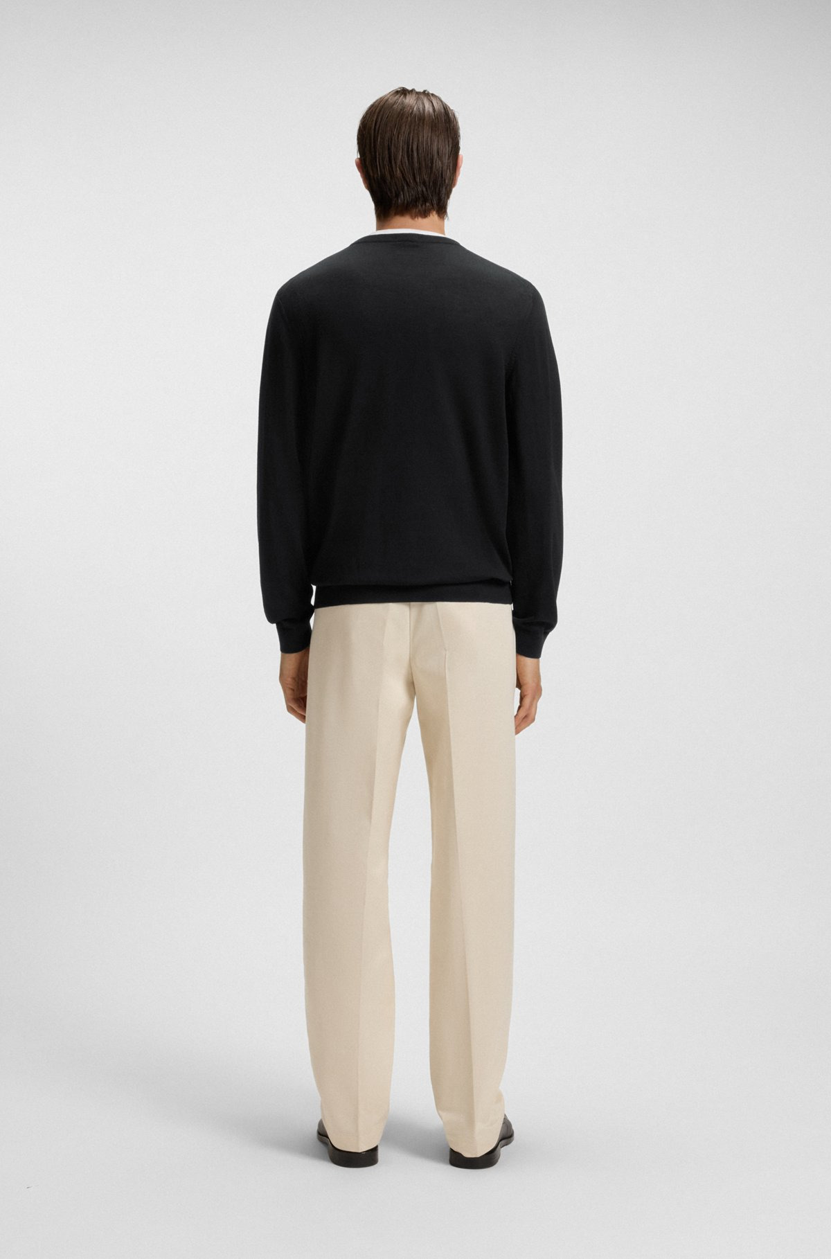 V-NECK SWEATER IN MERINO WOOL - 5