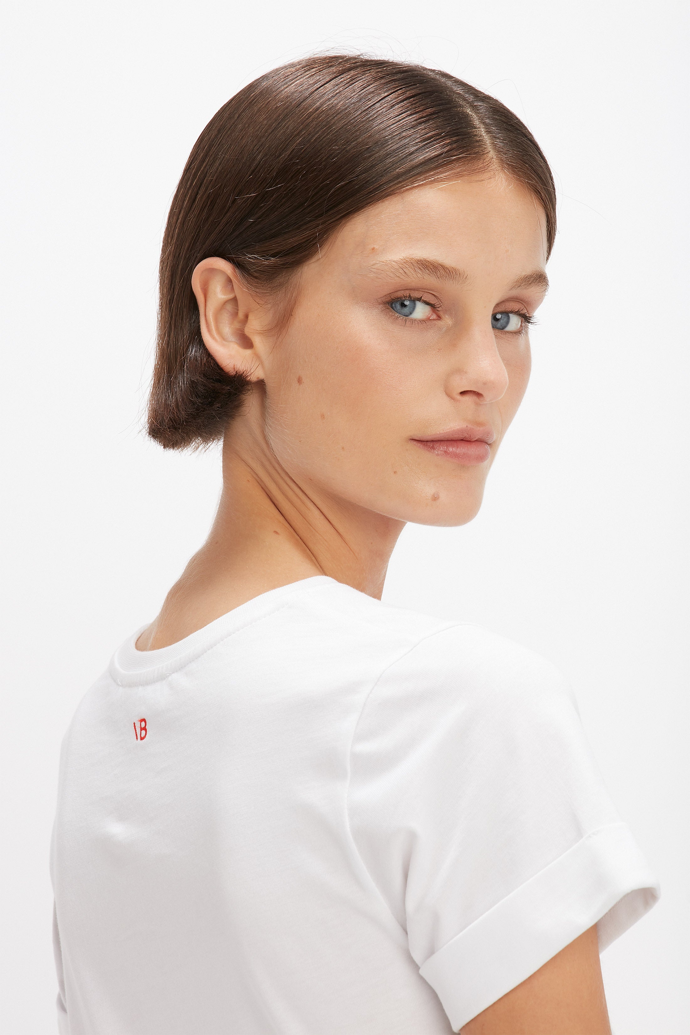 Drape Detail Cropped T-shirt in White - 6