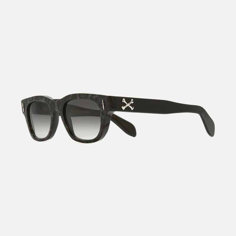 CUTLER AND GROSS THE GREAT FROG CROSSBONES SQUARE SUNGLASSES outlook