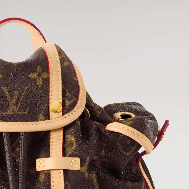 Nano Christopher East West Louis Vuitton Silk Tech 7