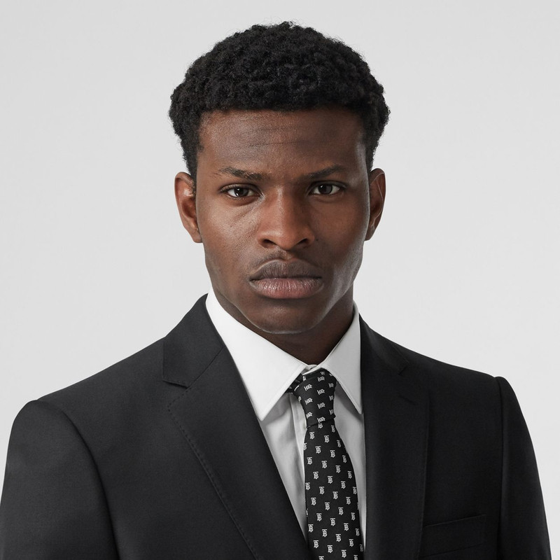 Classic Fit Wool Suit 11