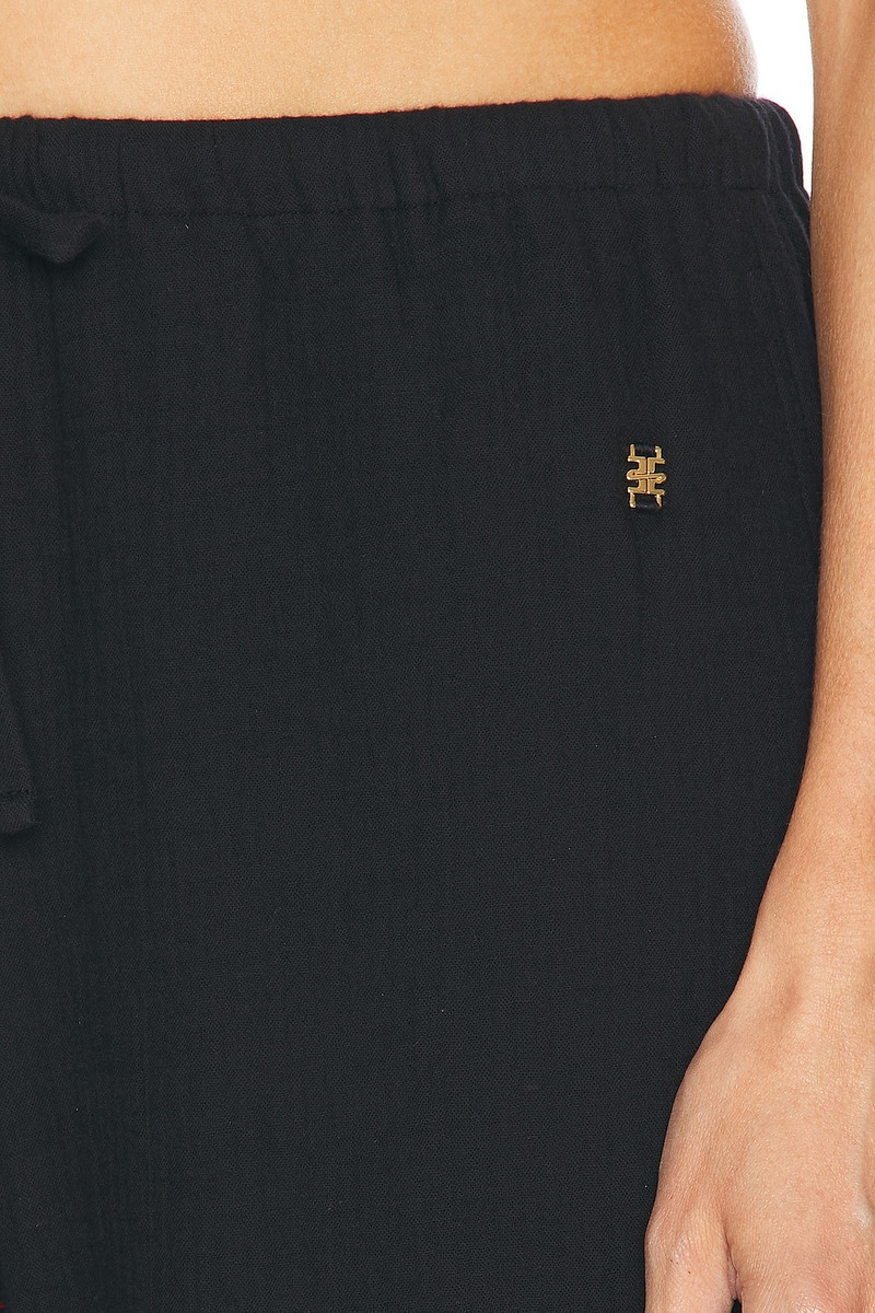 ÉTERNE Brody Pant outlook