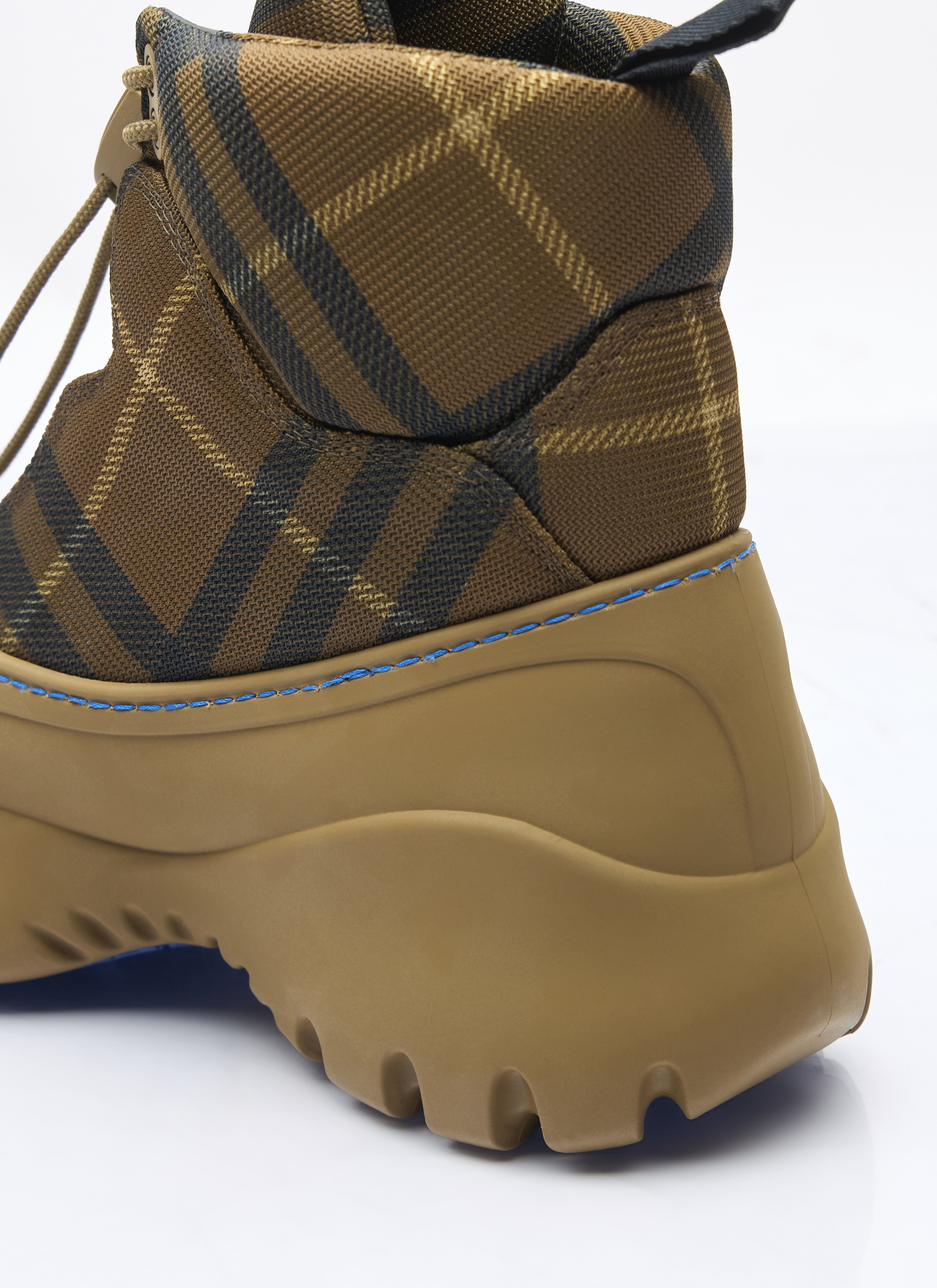 Check Scoot Trek Boots - 6