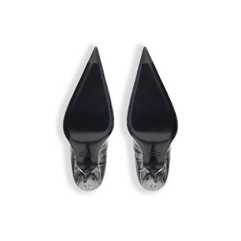 Women's Avenue Pump in Gun Metal 7