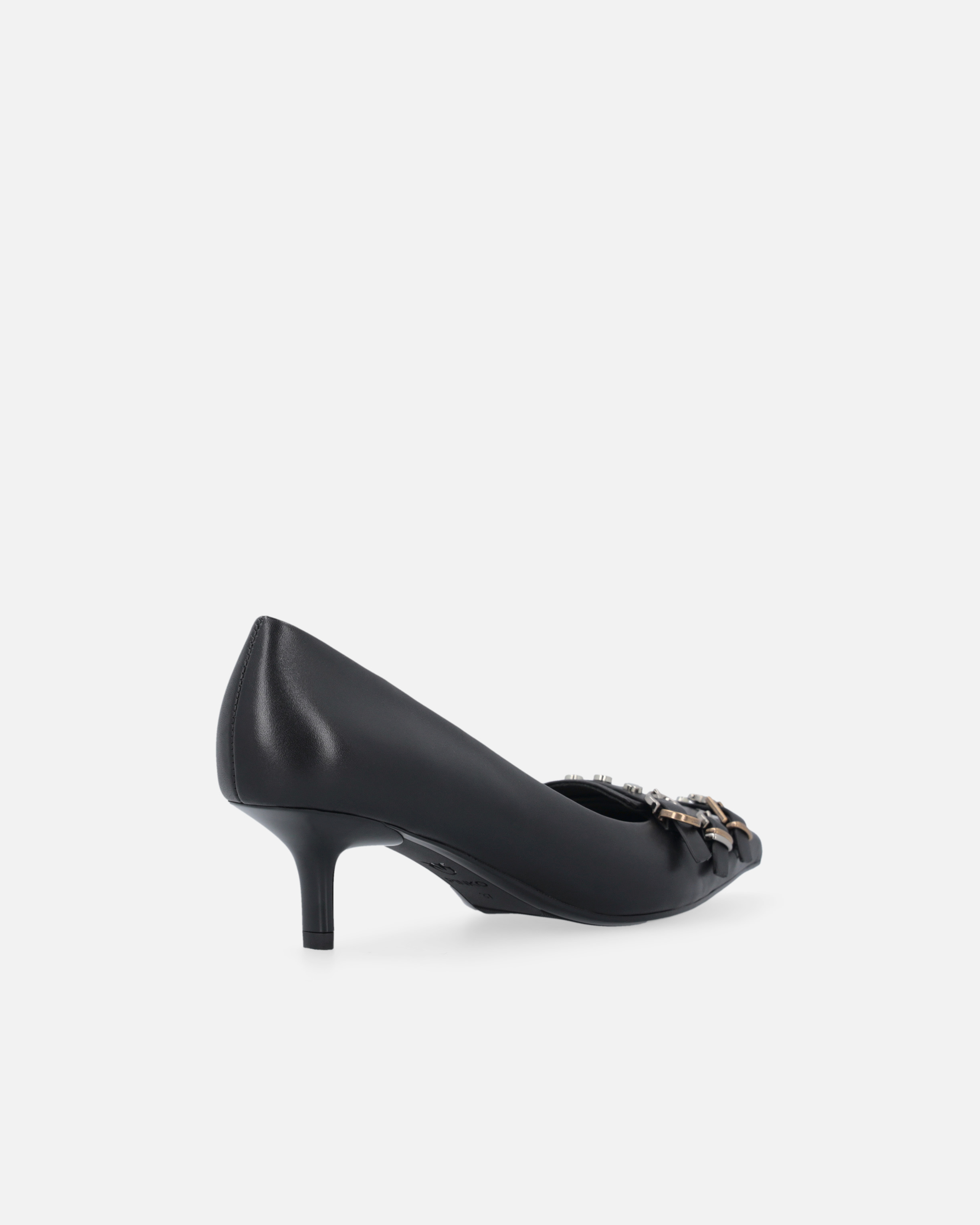 LOW LEATHER PUMPS WITH STRAPS AND STUDS - 3