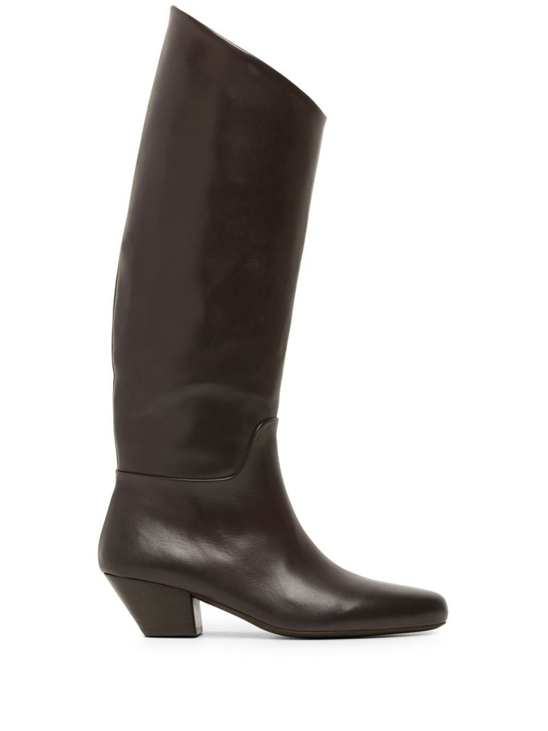 knee-length leather boots 1