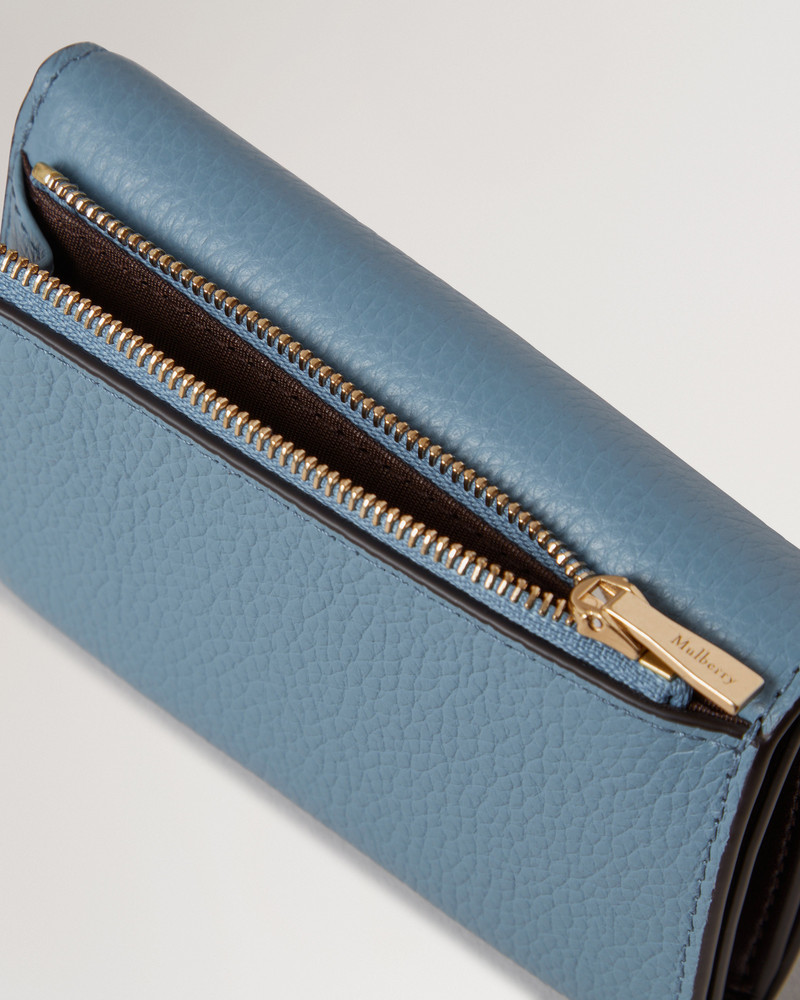 Mulberry Darley Folded Multi-Card Wallet
Brighton Blue Small Classic Grain outlook