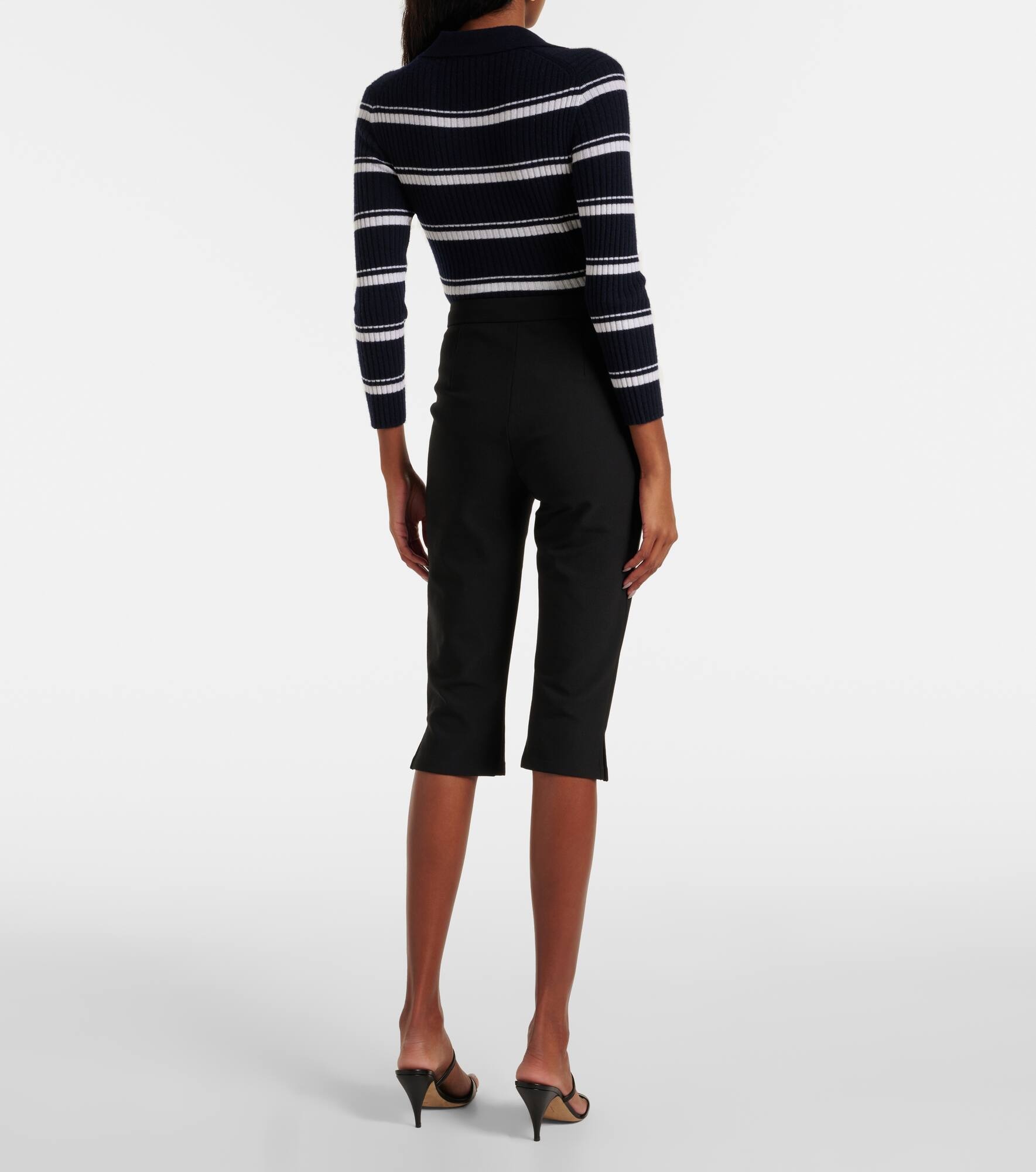 Mid-rise slim capri pants - 3