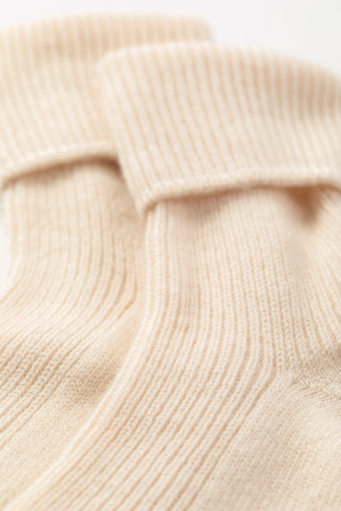 Women's Cream Cashmere Socks - 2