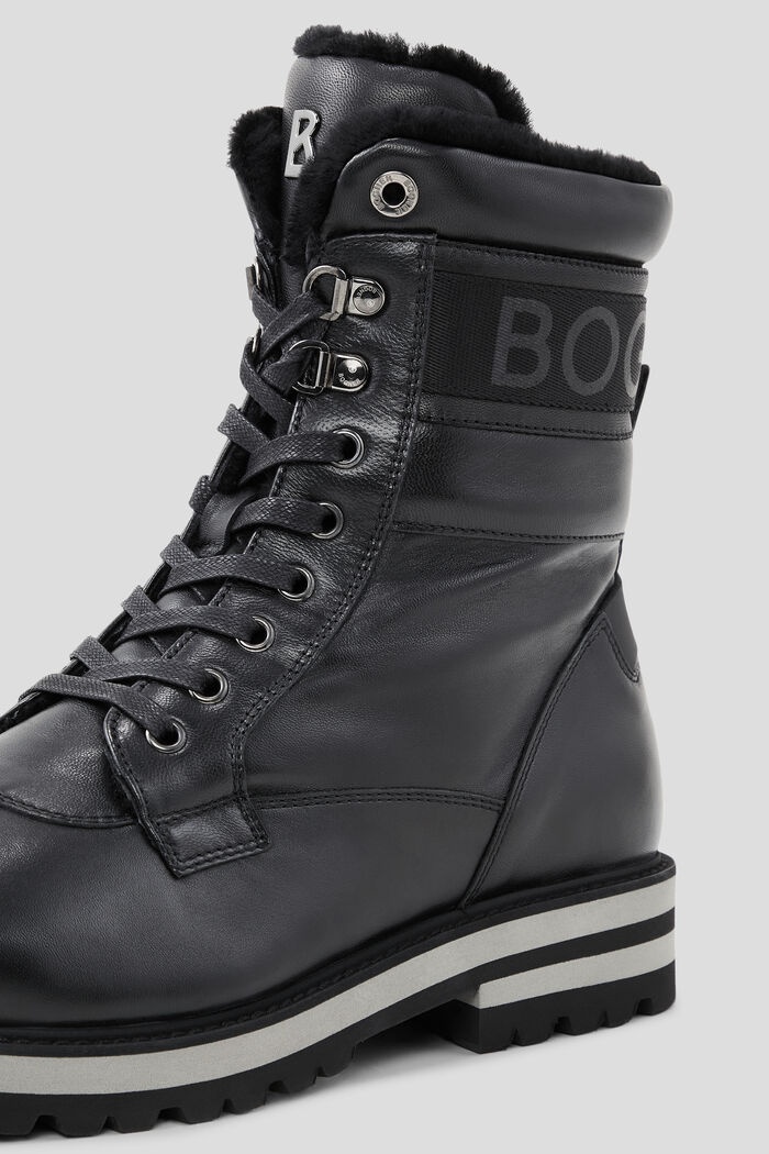 Courchevel Boots in Black - 4