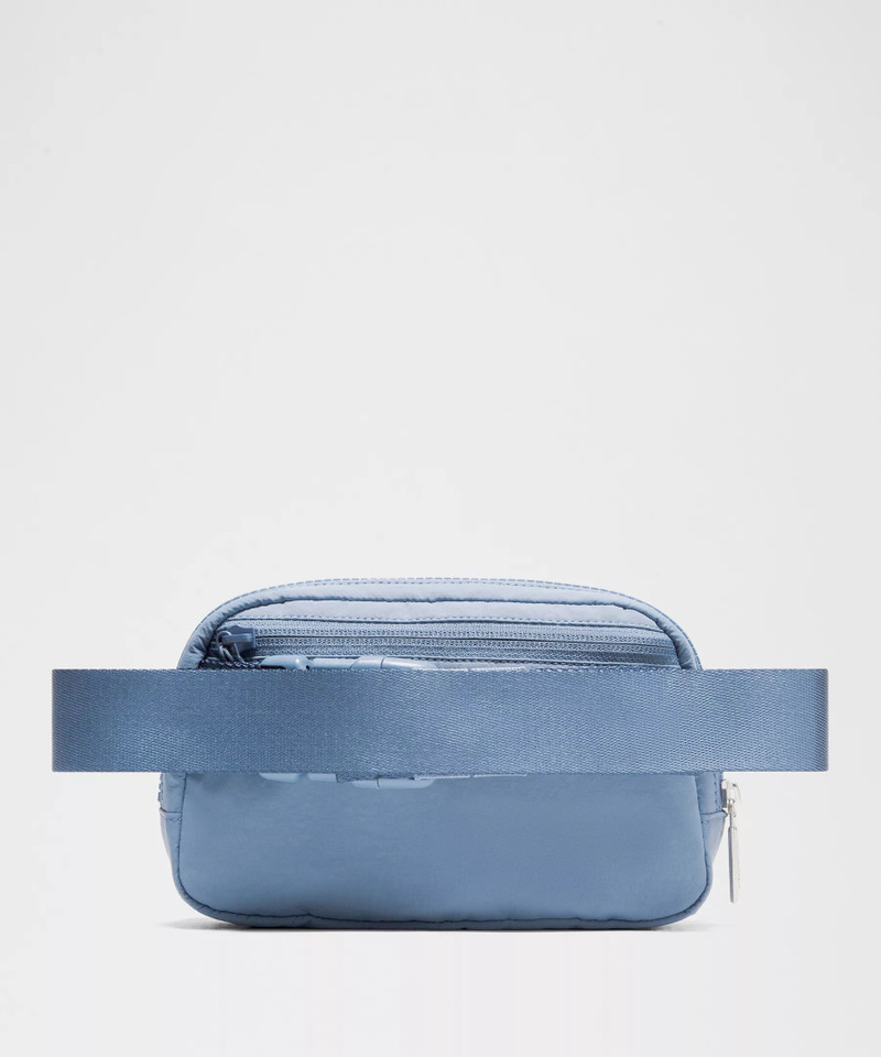 Everywhere Belt Bag 1L 3