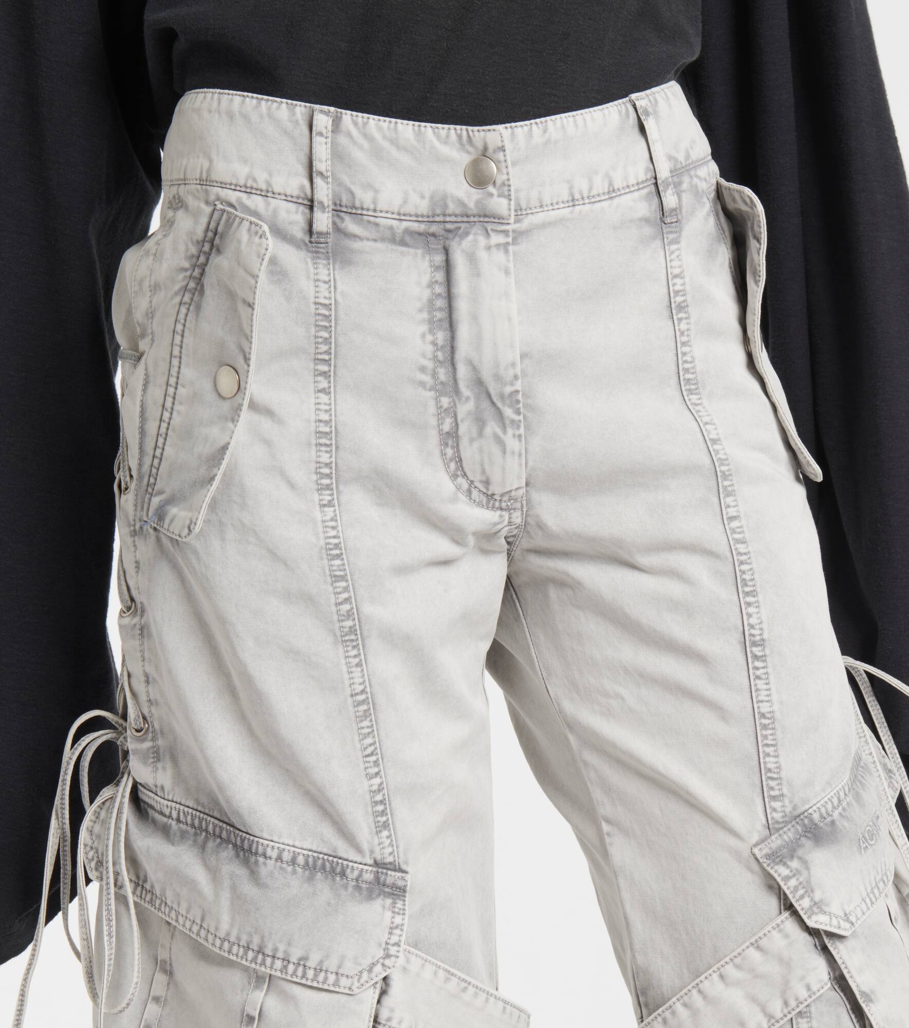 High-rise cargo jeans - 4