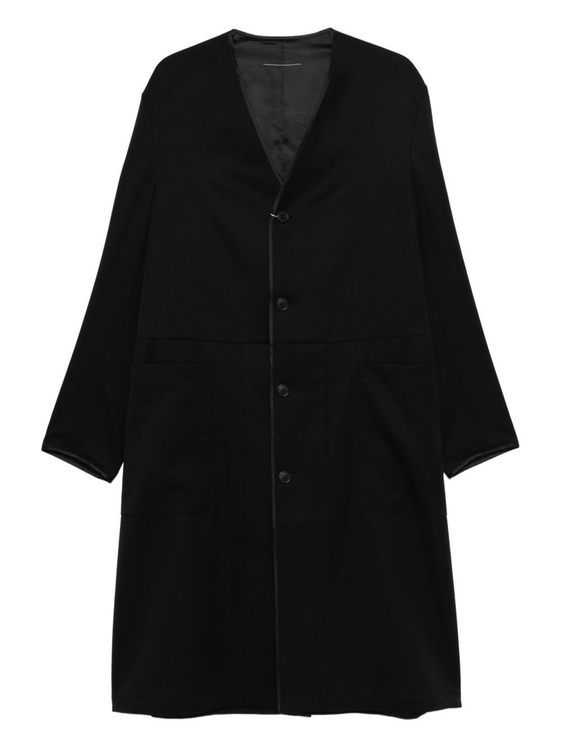 buttoned coat 1