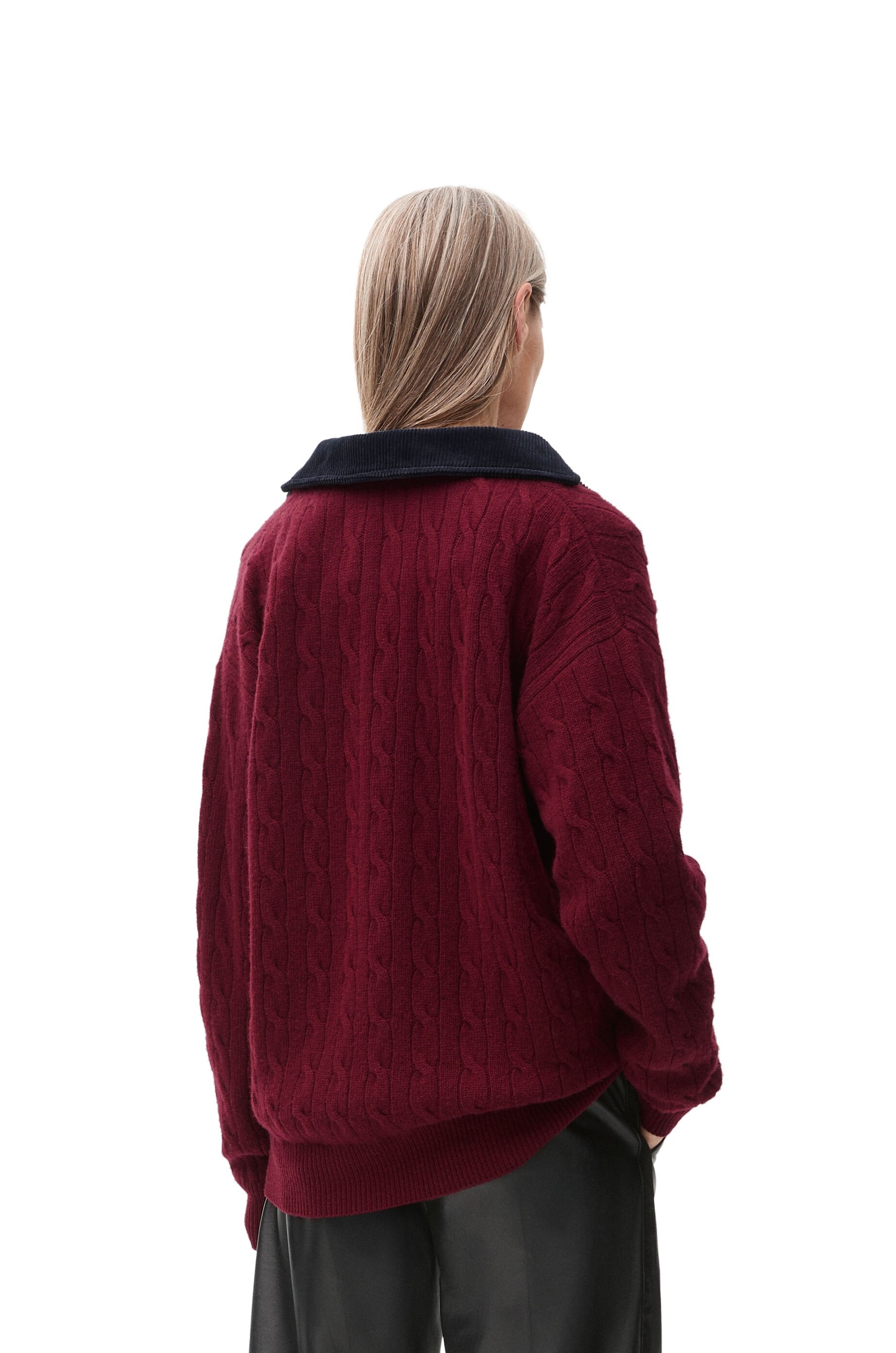 V-neck sweater in cashmere - 4