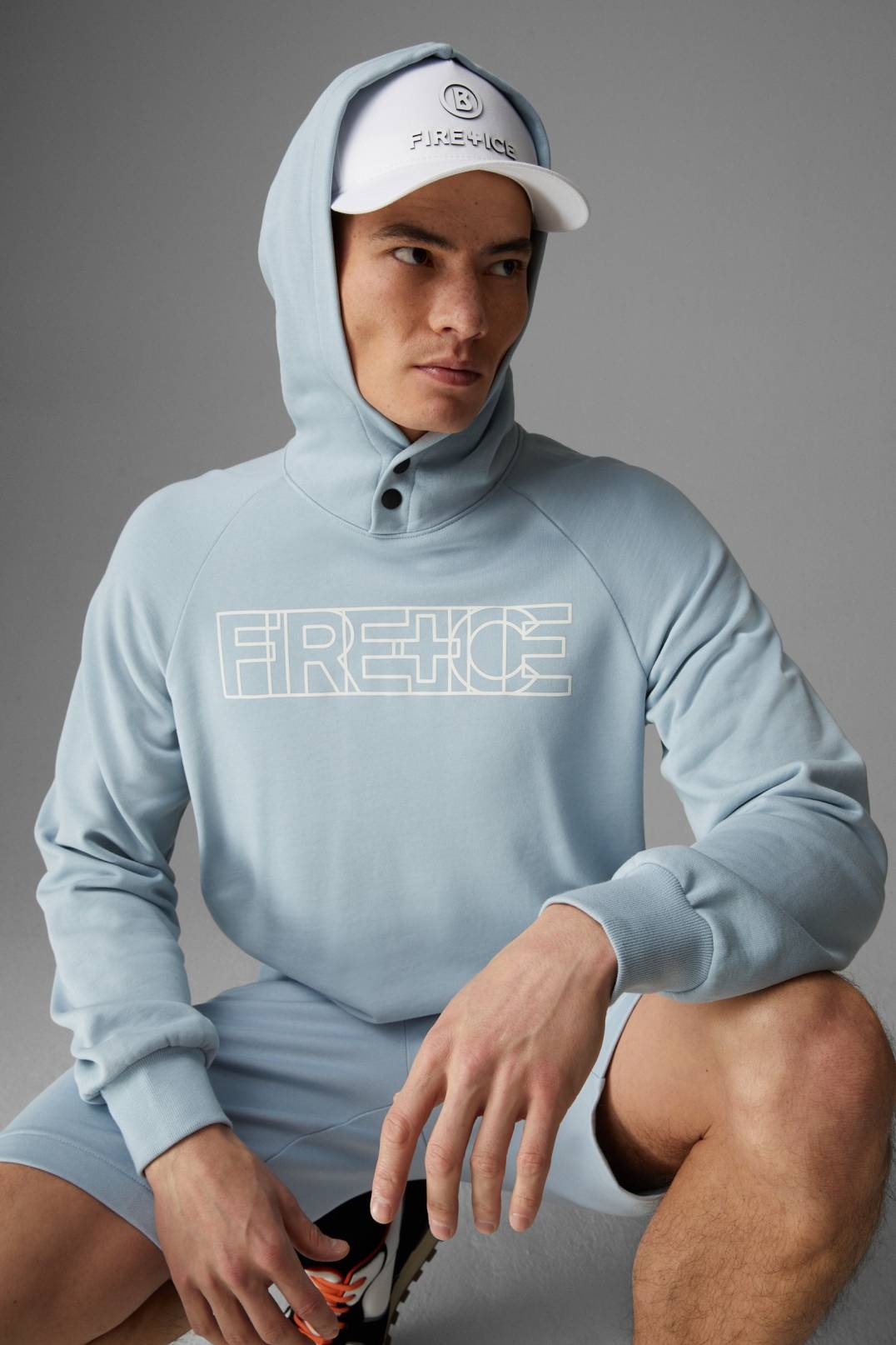 VALLE HOODIE IN LIGHT BLUE - 4
