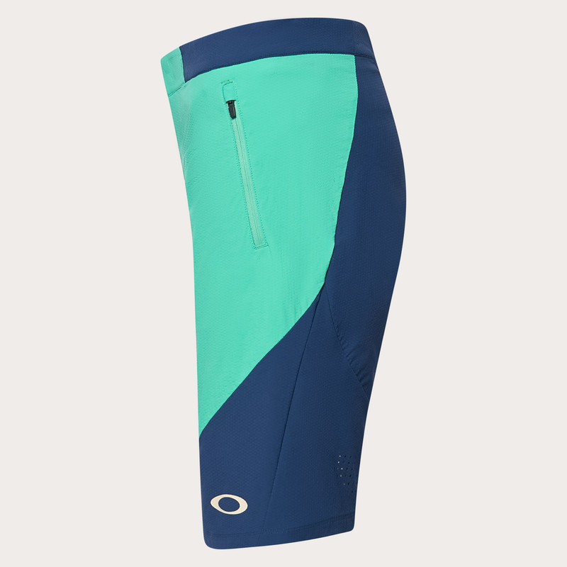 W. Seeker Airline Short 10