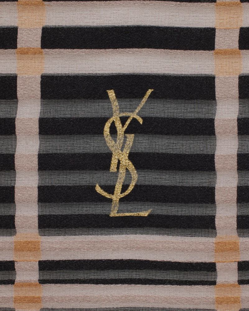 SQUARE SCARF IN PLAID SILK PEKIN 4