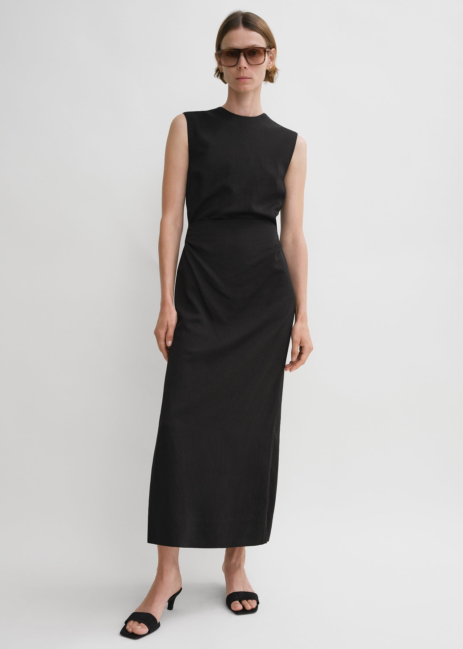 VIP【関税送料無料】希少 Toteme Black draped dress Draped V-neck dress black – TOTEME