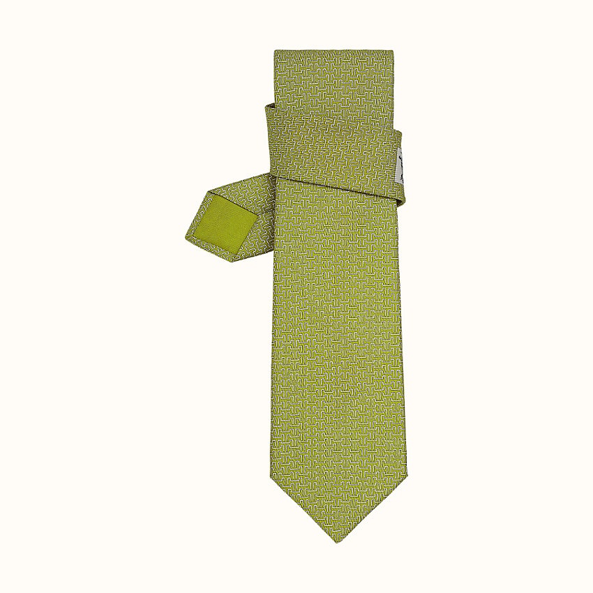 H en Tour tie - 1