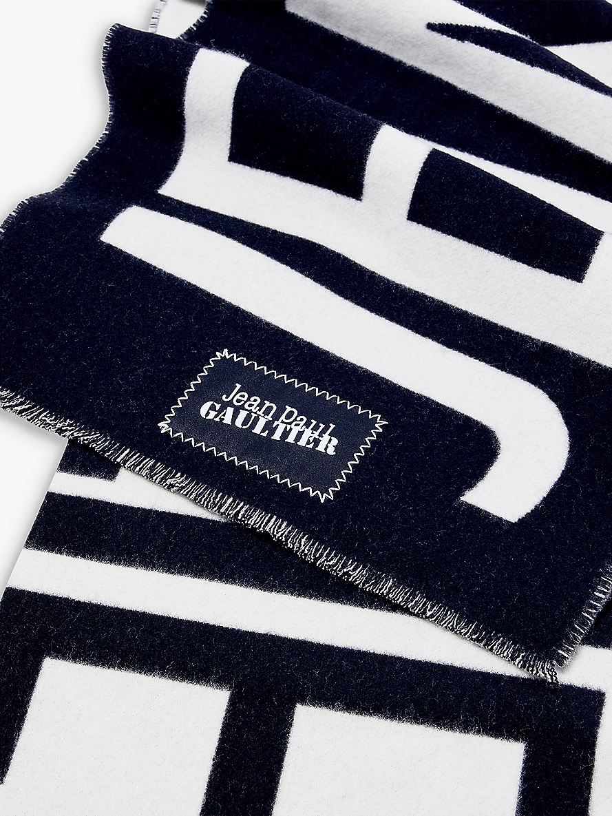 Branded-print oversized wool scarf - 2